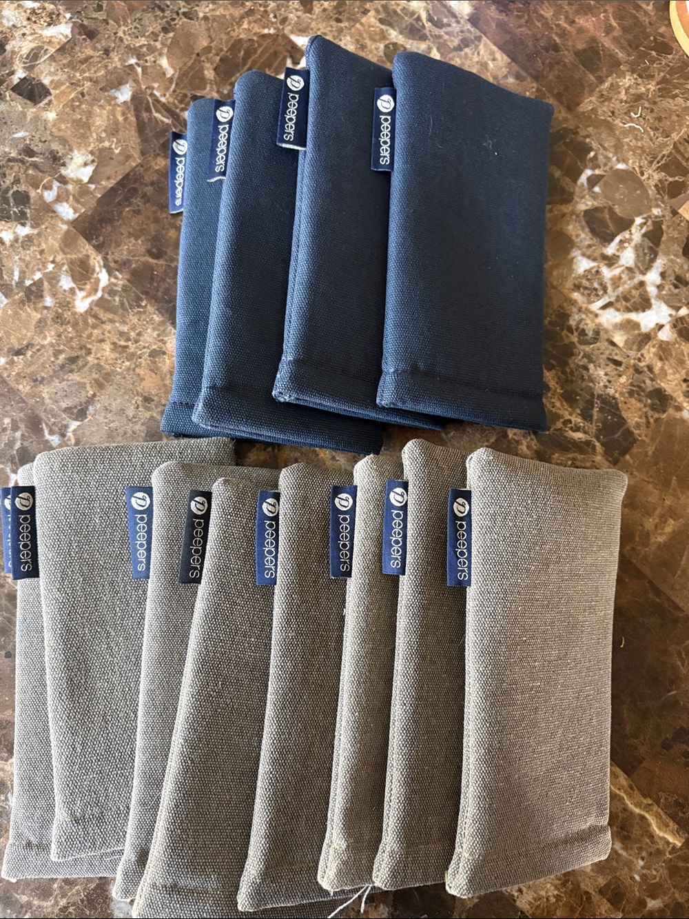 PEEPERS Soft Fabric Eyewear Sleeves in Gray and Navy